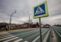 Светофор установили по просьбам жителей в Орловских двориках на подъезде к Нижнему Новгороду Светофор установили по просьбам жителей в Орловских двориках на подъезде к Нижнему Новгороду