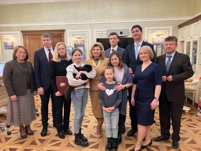 Несовершеннолетним сестрам-нижегородкам, оставшимся в Одессе без родителей, помогли вернуться домой Несовершеннолетним сестрам-нижегородкам, оставшимся в Одессе без родителей, помогли вернуться домой