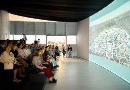 Стартовала параллельная программа мультиформатной выставки «Великая Всероссийская» Стартовала параллельная программа мультиформатной выставки «Великая Всероссийская»