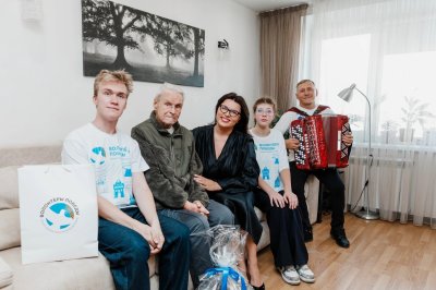 Волонтёры Победы поздравили со 100-летием ветерана Великой Отечественной войны Александра Кондратьева Волонтёры Победы поздравили со 100-летием ветерана Великой Отечественной войны Александра Кондратьева