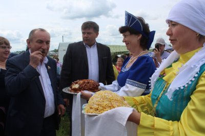 В Краснооктябрьском районе отметили традиционный татарский праздник «Сабантуй» В Краснооктябрьском районе отметили традиционный татарский праздник «Сабантуй»