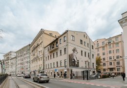 Глеб Никитин принял участие в открытии мурала Евгению Евстигнееву в день 100-летия артиста