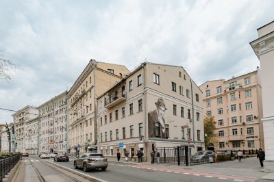 Глеб Никитин принял участие в открытии мурала Евгению Евстигнееву в день 100-летия артиста
