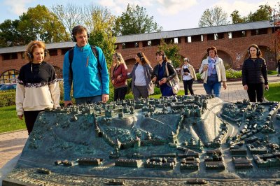 Нижегородцев и гостей региона приглашают на авторские экскурсии в рамках фестиваля «Путешествие в родной город» Нижегородцев и гостей региона приглашают на авторские экскурсии в рамках фестиваля «Путешествие в родной город»