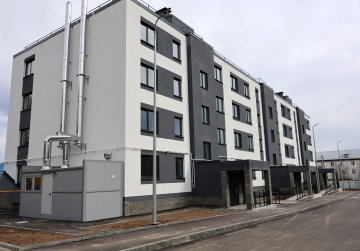 Более 70 жителей аварийного жилья в Чкаловске получили ключи от новых квартир