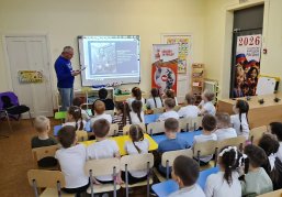 Волонтеры Победы проводят для юных нижегородцев уроки мужества о подвиге летчиков-героев в годы Великой Отечественной войны