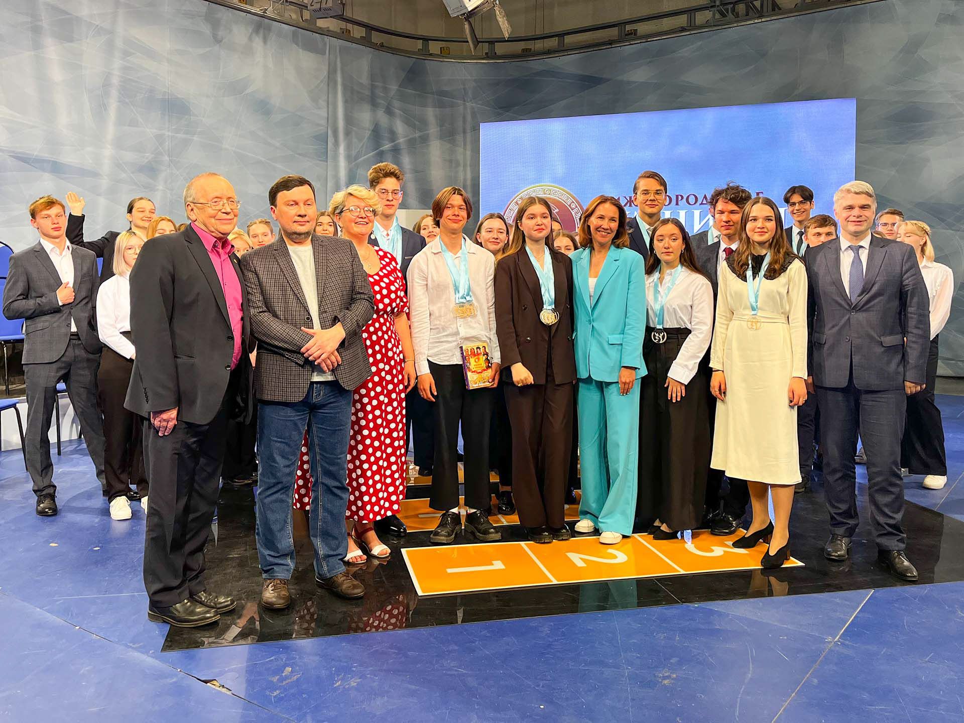 Пять нижегородских школьников отправятся на съемки телевизионной программы «Умницы и умники»