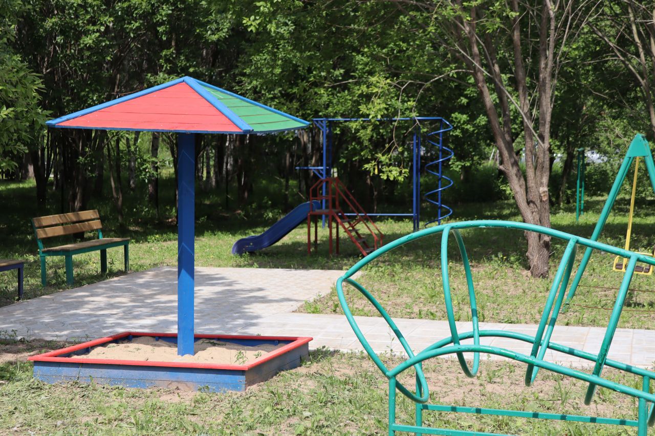 В церемонии передачи ключей приняли участие министр социальной политики региона Игорь Седых и глава округа Алексей Коротков В церемонии передачи ключей приняли участие министр социальной политики региона Игорь Седых и глава округа Алексей Коротков