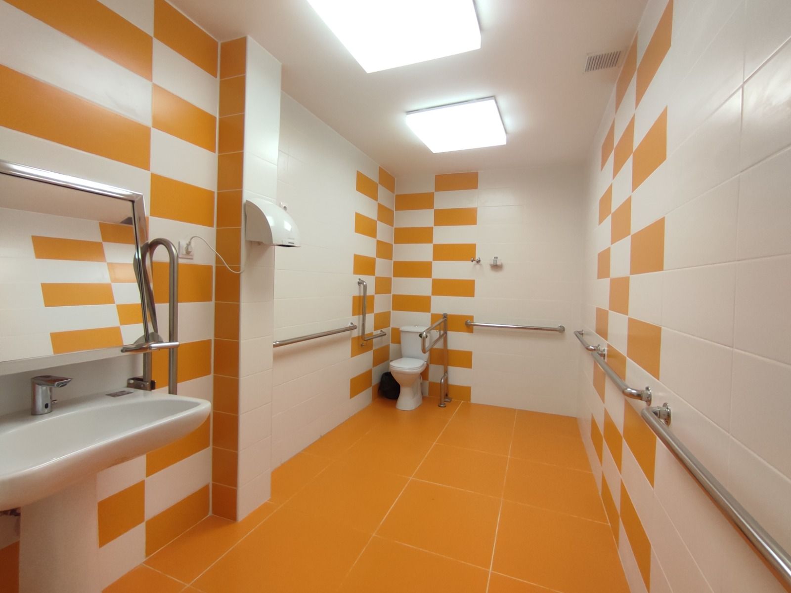 В детской поликлинике № 39 Нижнего Новгорода завершился капитальный ремонт В детской поликлинике № 39 Нижнего Новгорода завершился капитальный ремонт