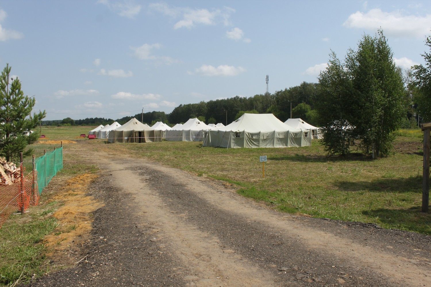 Палаточный городок на 3 000 человек в Дивееве уже готов к приему паломников Палаточный городок на 3 000 человек в Дивееве уже готов к приему паломников