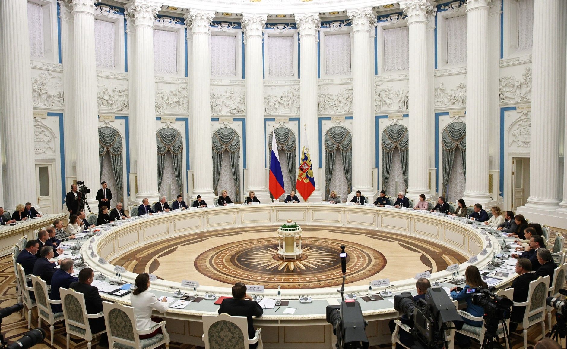 Владимир Путин высоко оценил опыт Нижегородской области в сфере демографической политики Владимир Путин высоко оценил опыт Нижегородской области в сфере демографической политики