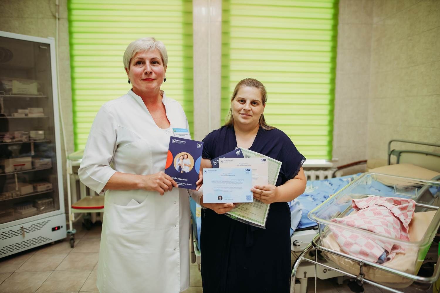 В нижегородских роддомах поздравили пациенток с новорожденными детьми, первых получательниц новых региональных мер поддержки В нижегородских роддомах поздравили пациенток с новорожденными детьми, первых получательниц новых региональных мер поддержки