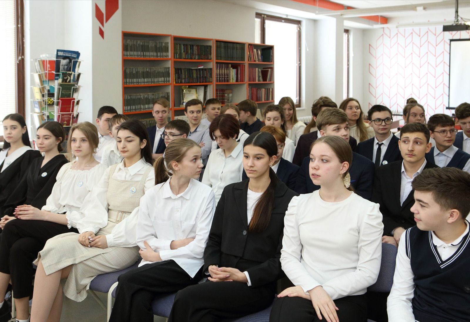 Более 21 тыс. учебных кабинетов в школах было оснащено точками доступа Wi-Fi в Нижегородской области в 2022 году Более 21 тыс. учебных кабинетов в школах было оснащено точками доступа Wi-Fi в Нижегородской области в 2022 году