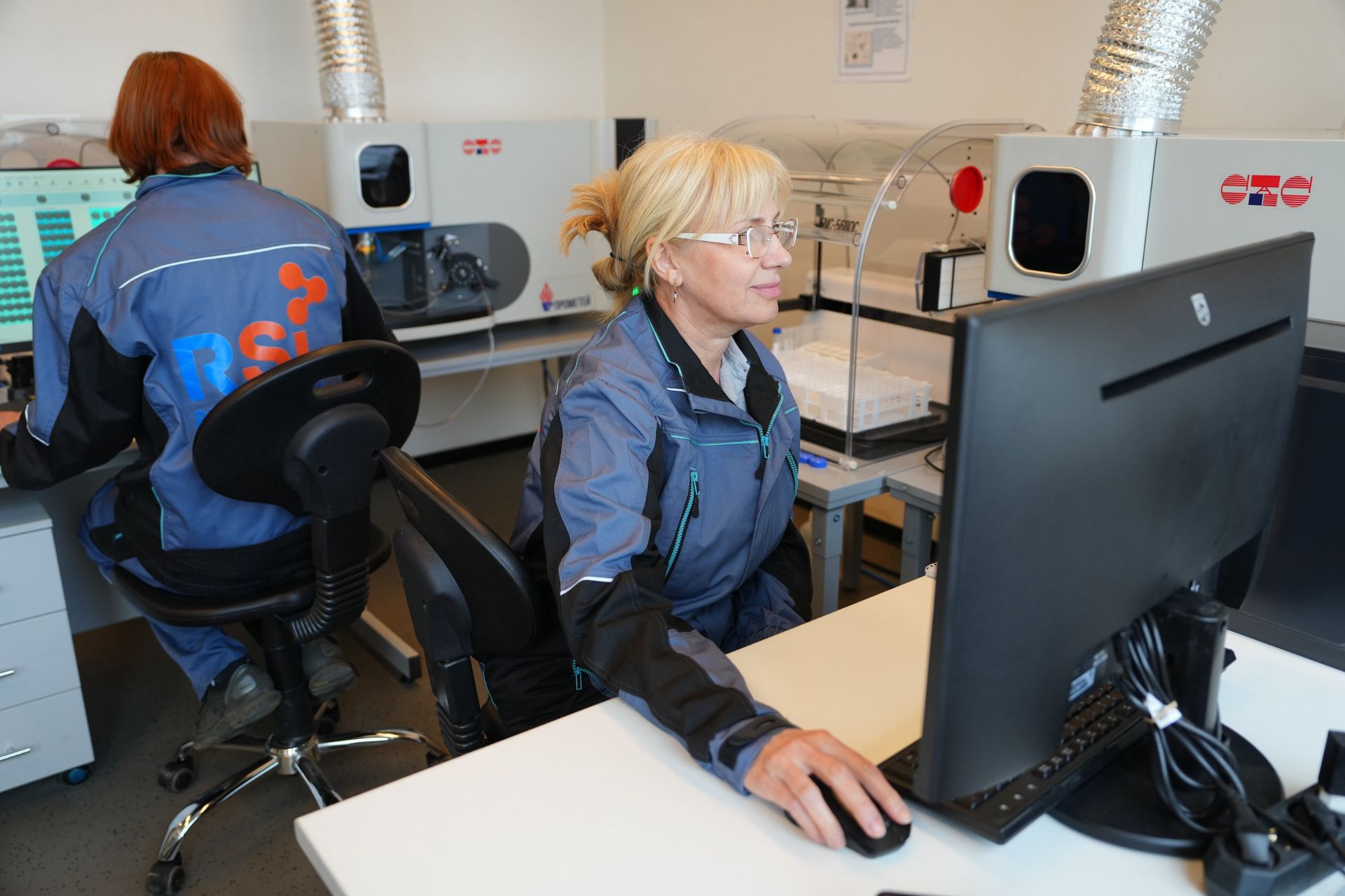 Денис Мантуров принял участие в открытии завода по производству силикагелей и силиказолей в ОЭЗ «Кулибин» в Дзержинске