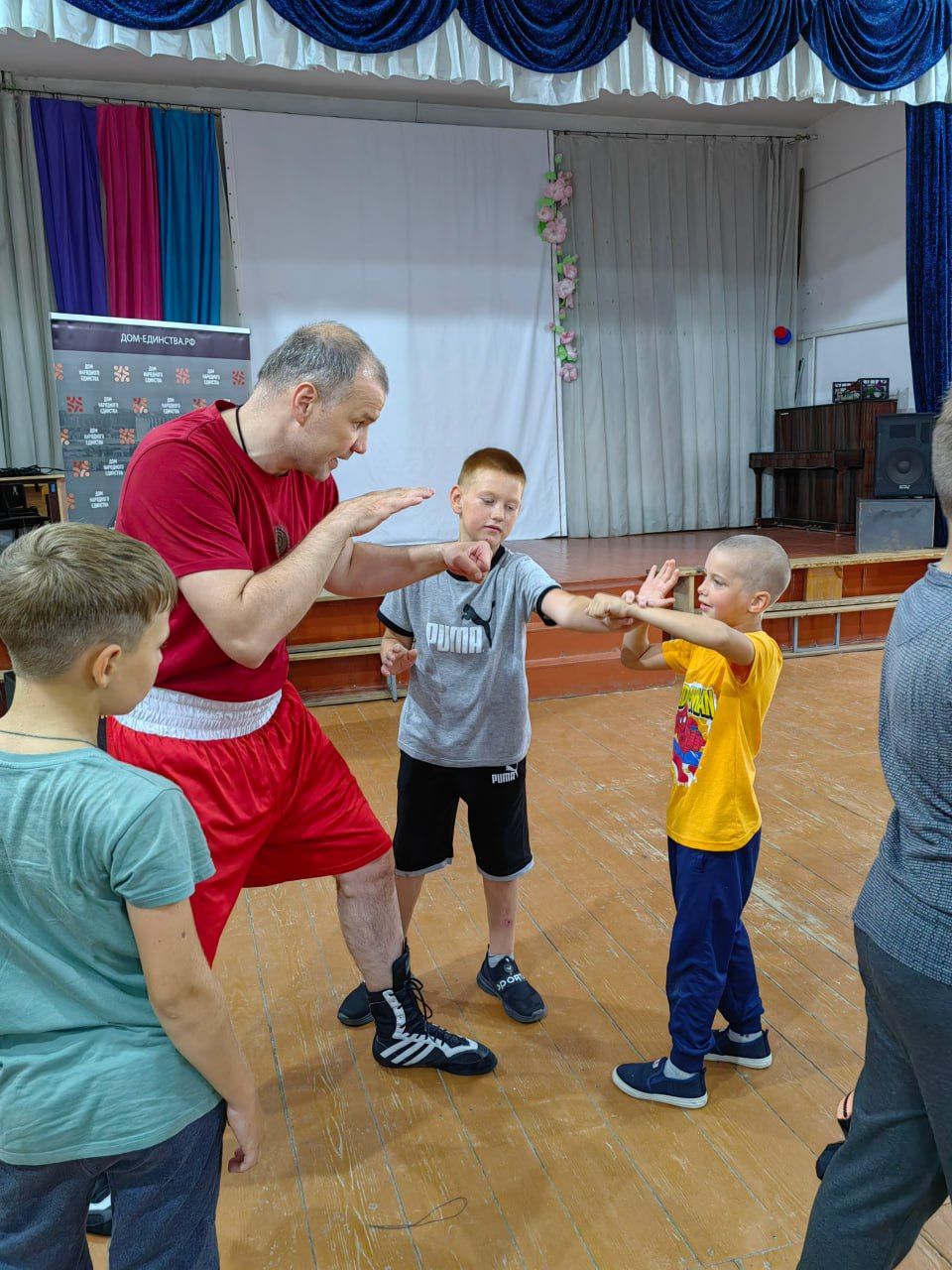 В нижегородских детских оздоровительных лагерях прошли открытые тренировки вместе с мастерами спорта