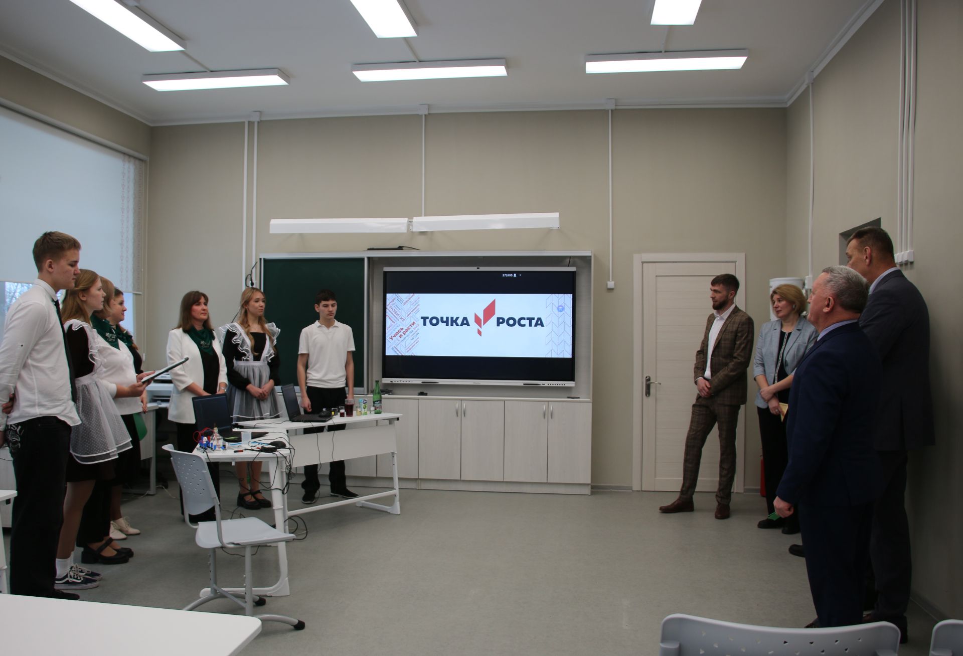 Фото с открытия: газета Сергачская жизнь, администрация Сергачского округа ФОТО ДО и ПОСЛЕ РЕМОНТА: администрация Сергачского округа, СОШ №6 г. Сергача