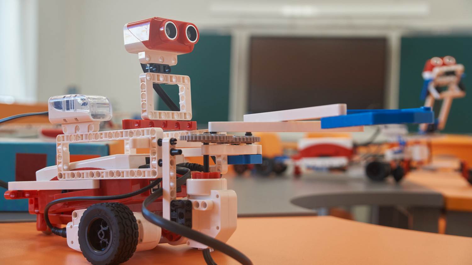 Более 1400 детей пойдут учиться в капитально отремонтированные школы в Володарске, Городце и Тоншаевском округе Более 1400 детей пойдут учиться в капитально отремонтированные школы в Володарске, Городце и Тоншаевском округе