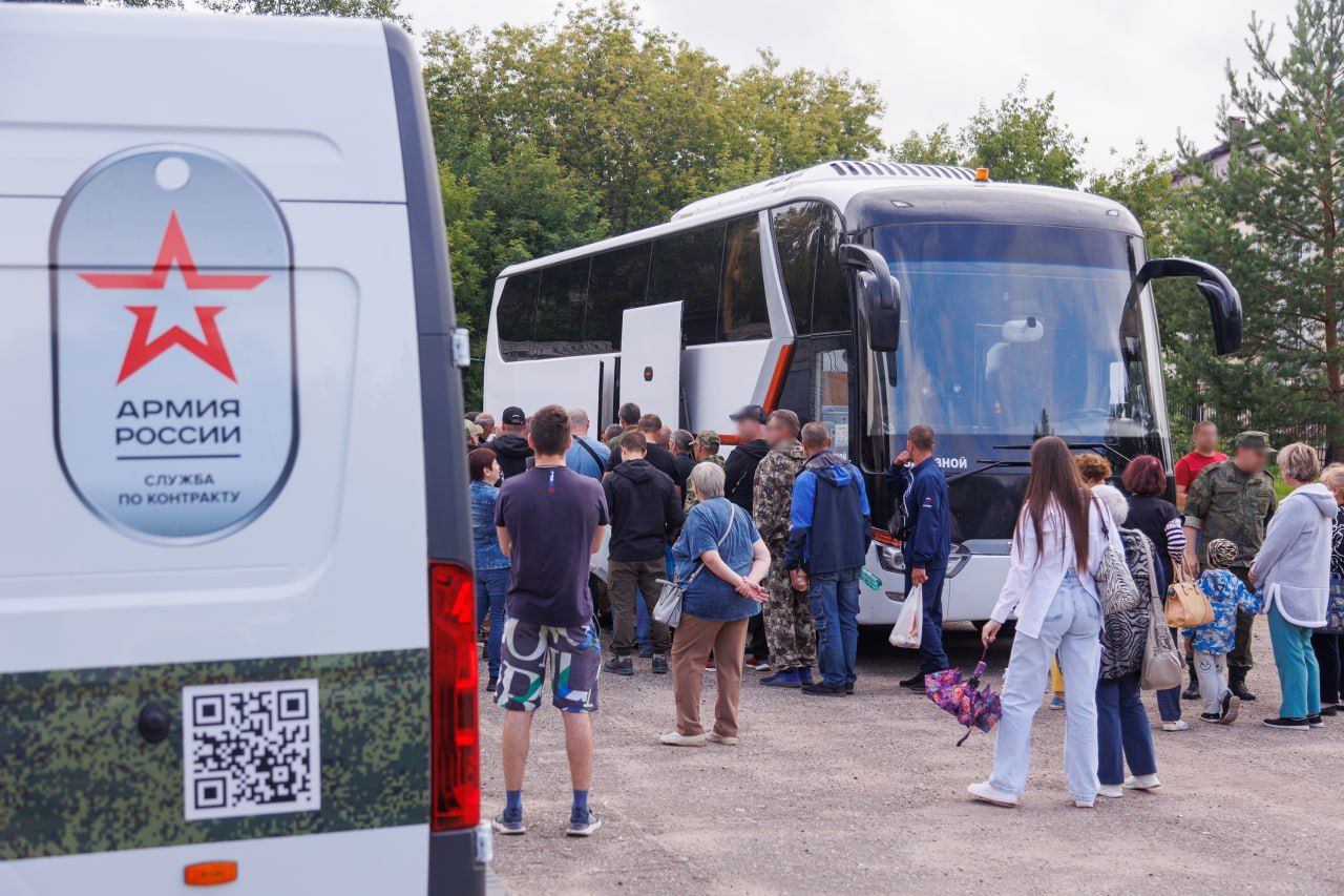 «Если бы я не пошел на спецоперацию, потом бы всю жизнь винил себя, что не помогал защищать Родину», - нижегородский доброволец «Если бы я не пошел на спецоперацию, потом бы всю жизнь винил себя, что не помогал защищать Родину», - нижегородский доброволец