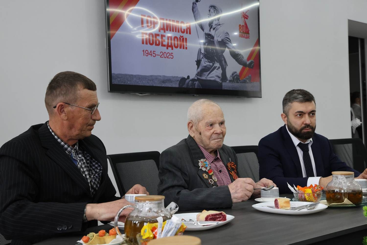 Глеб Никитин встретился с ветеранами Великой Отечественной войны, проживающими в Лысковском округе