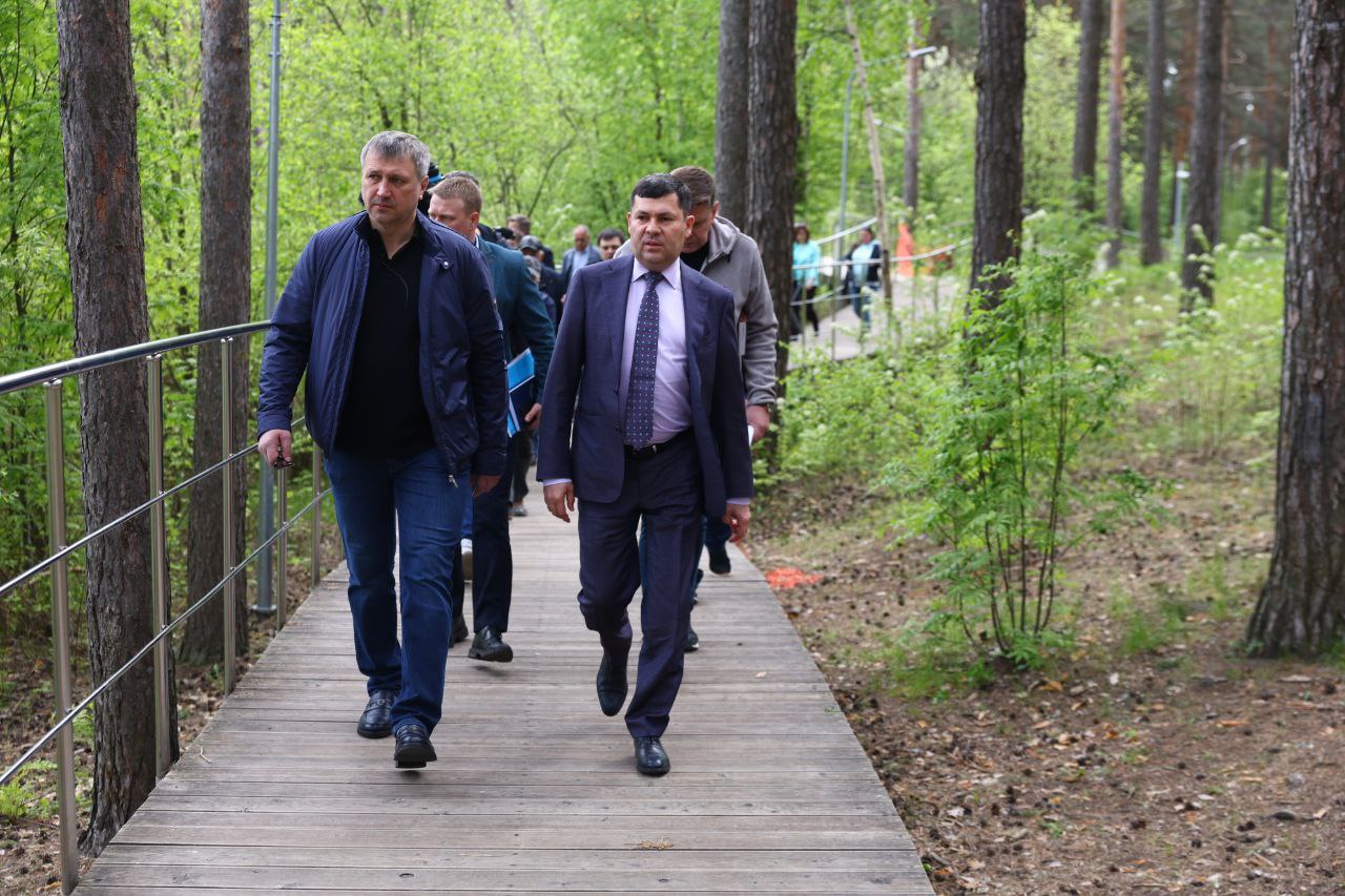 На Утином озере в Дзержинске начали демонтаж дорожек для расчистки дна |  Официальный сайт Правительства Нижегородской области